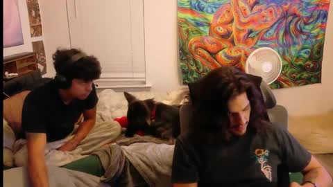 ApacheWithWebcam online show from April 27, 1:46 am