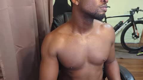 apollodarkmn online show from May 5, 10:10 pm