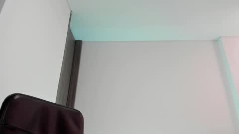 Jonathan online show from May 18, 5:06 pm