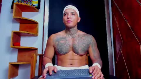 AquilesElpapi online show from July 30, 12:21 am
