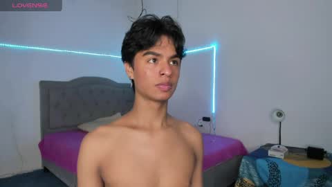 ariel_adan online show from May 24, 9:54 pm