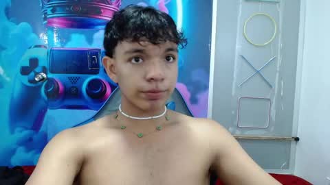 aron_hot11 online show from May 8, 2:23 am
