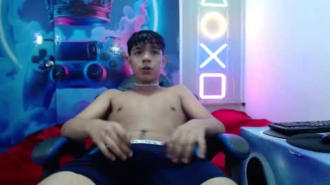 aron_hot11 online show from May 19, 5:02 am