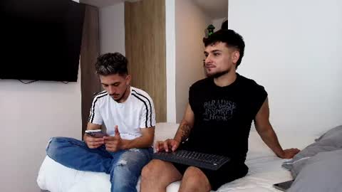 Aron Santoro online show from August 7, 12:17 am