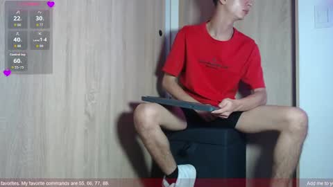 Im ARON online show from July 1, 1:12 pm