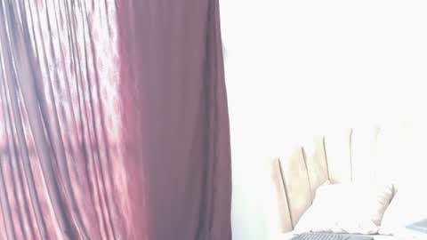   online show from July 25, 6:48 pm