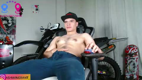 ash_wingrant online show from July 29, 2:54 am