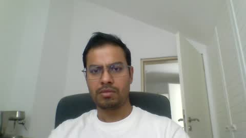 asharma1984xyz online show from June 24, 10:18 am