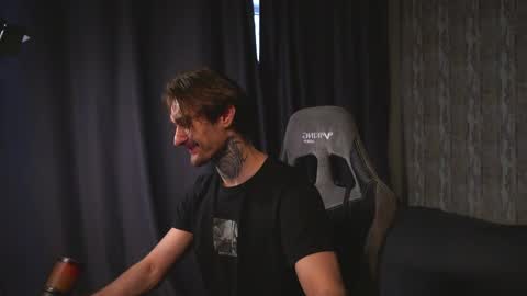 Jerk Machine online show from May 17, 11:06 am