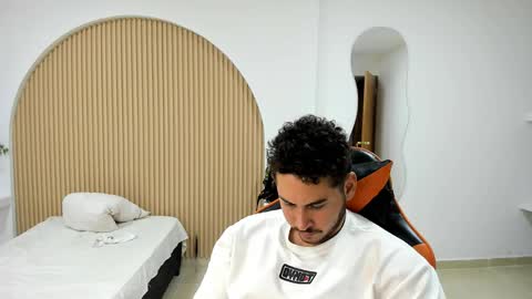ashlan_king online show from May 10, 4:58 am