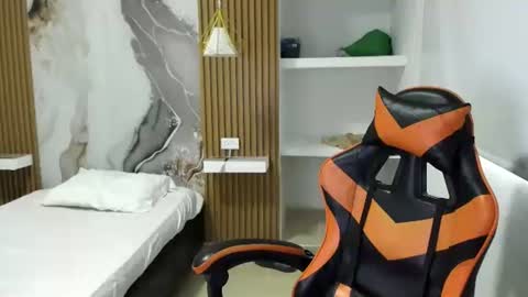 ashlan_king online show from May 2, 7:16 pm