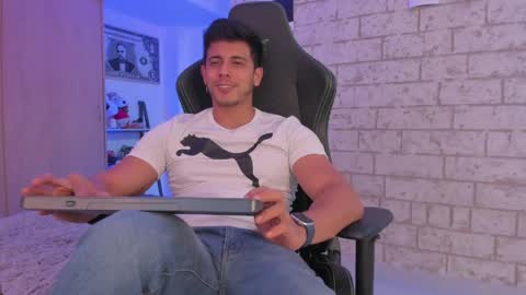 my name real is camilo online show from May 7, 2:33 am