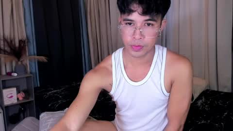 asiancum_peter online show from May 19, 1:43 am