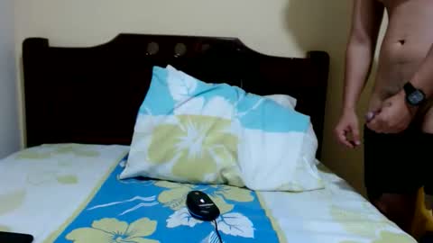 Robin online show from May 22, 11:54 pm
