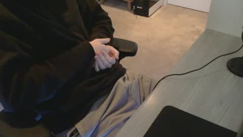 newkidhere online show from June 1, 11:49 pm