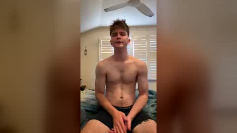aussieboyethan online show from July 30, 5:29 am