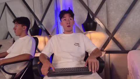 Austin Reeds online show from July 2, 4:07 am
