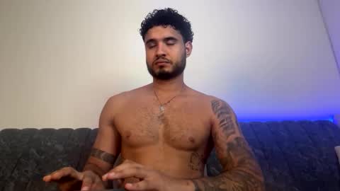 AustinTorres  online show from May 7, 11:49 pm