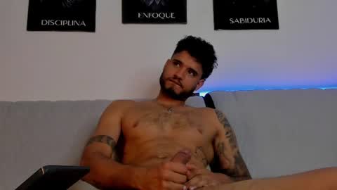AustinTorres  online show from June 14, 2:24 am