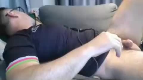 averagejoe2025 online show from June 16, 3:09 am
