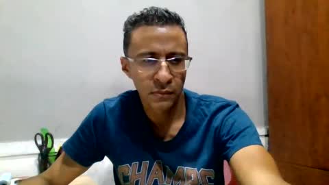Axcel Borja online show from July 17, 11:55 pm