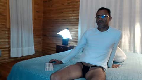 Axcel Borja online show from July 9, 2:38 am