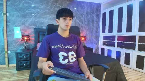 axel_draven online show from April 28, 11:48 am