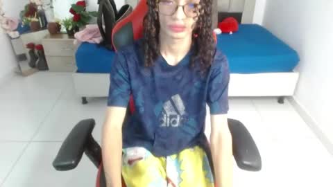 Axel online show from May 16, 1:03 am