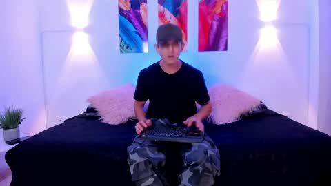 Axel online show from June 6, 6:47 pm