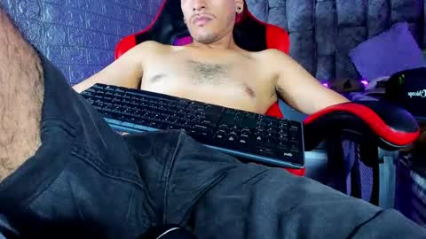 Axell Cross2 online show from July 28, 9:14 pm