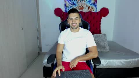 Axel online show from May 12, 11:07 am