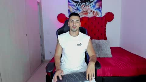 Axel online show from May 9, 10:33 pm