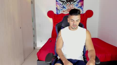 Axel online show from May 7, 11:32 am