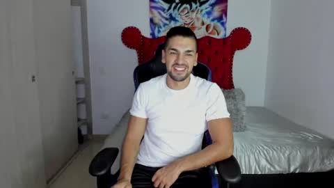Axel online show from June 18, 11:48 am
