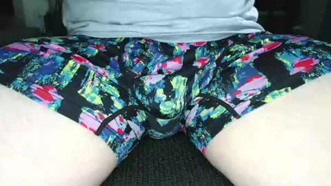 azrul_9 online show from July 4, 10:13 pm