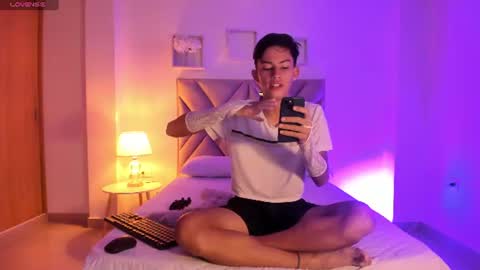 baby_noaht online show from June 9, 2:19 pm