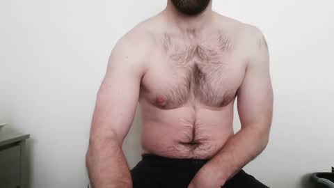 baddboy24777 online show from May 4, 11:45 am