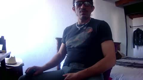 Mexican livin Off the Wall online show from May 3, 3:26 pm