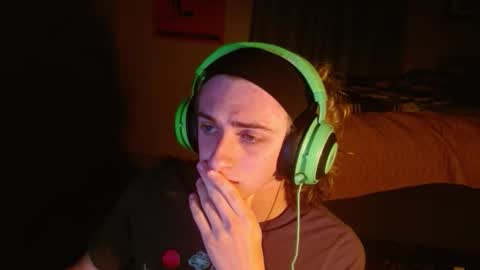 bard_songg online show from April 22, 2:40 am
