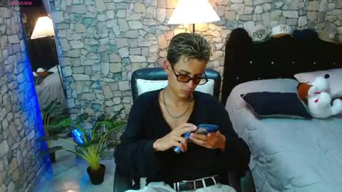 Bastian online show from May 6, 2:56 am
