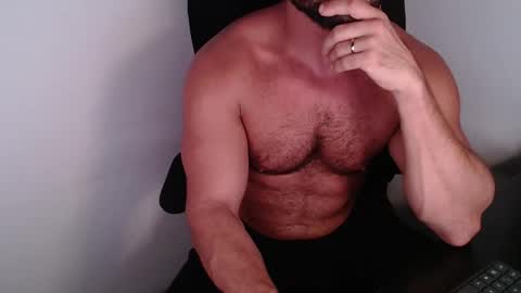 Beard Guy online show from May 16, 12:08 am