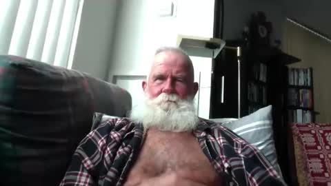 beardbushy online show from May 14, 4:16 pm