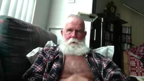beardbushy online show from April 29, 2:22 pm