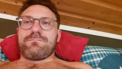 ben00189 online show from July 11, 7:05 pm
