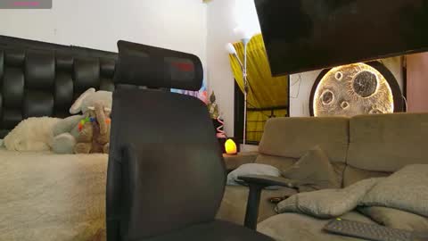 benjamincooperk online show from May 25, 9:48 am