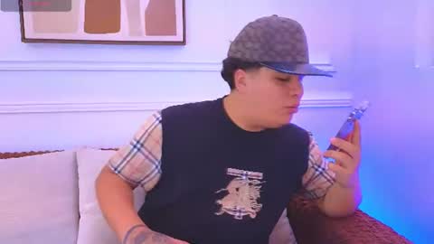 bennett_alejoo online show from June 21, 6:13 pm