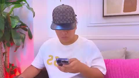 bennett_alejoo online show from June 26, 7:05 pm