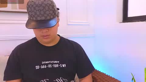 bennett_alejoo online show from June 11, 6:39 pm
