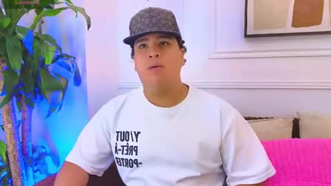 bennett_alejoo online show from June 19, 6:46 pm