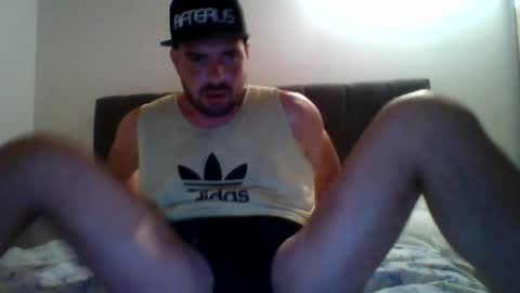 bennik1989 online show from July 2, 12:53 am